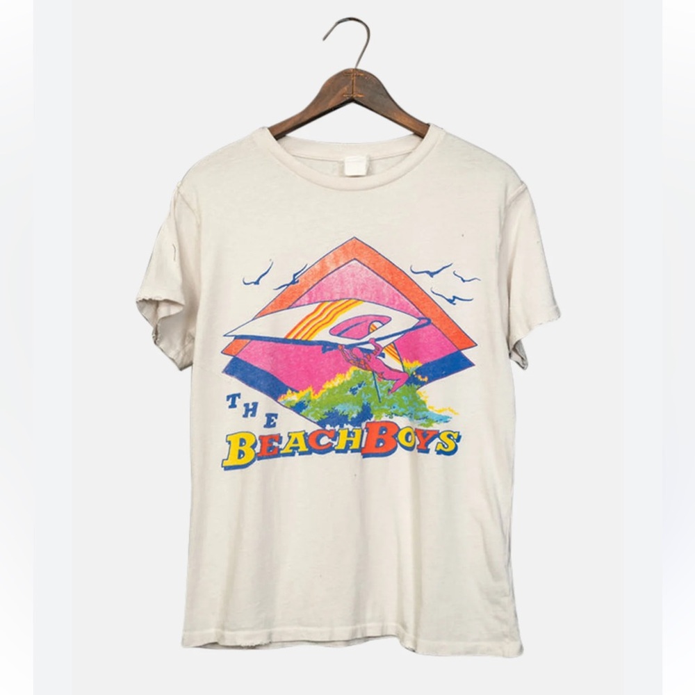 NWOT Madeworn Beach Boys '84 Celebration Tee 🎶 medium